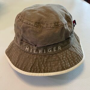 Tommy Hilfiger Vintage Olive Brown Bucket Hat with White Trim